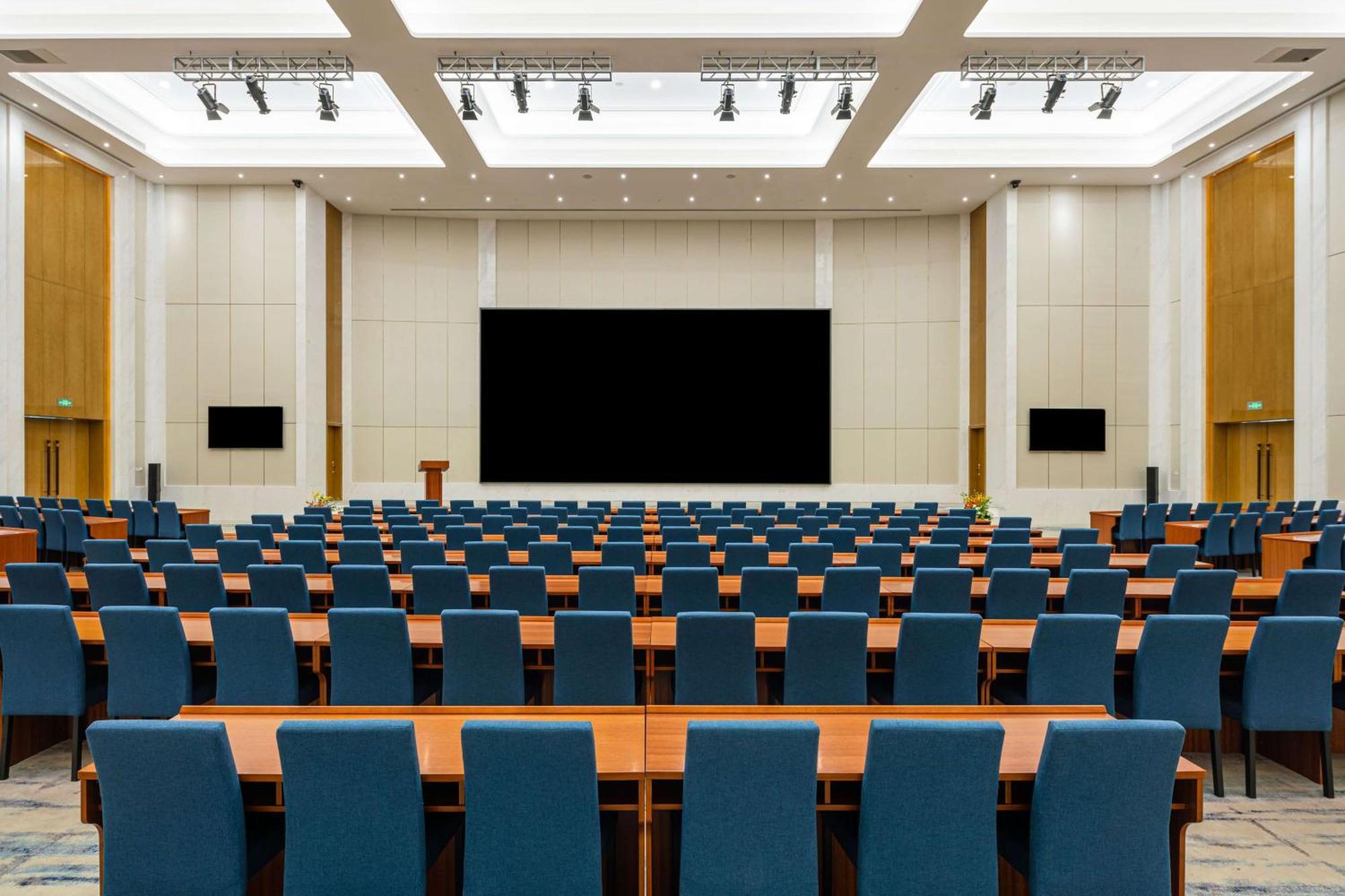 Hilton Brazzaville Les Tours Jumelles Hotel & Residences Εξωτερικό φωτογραφία