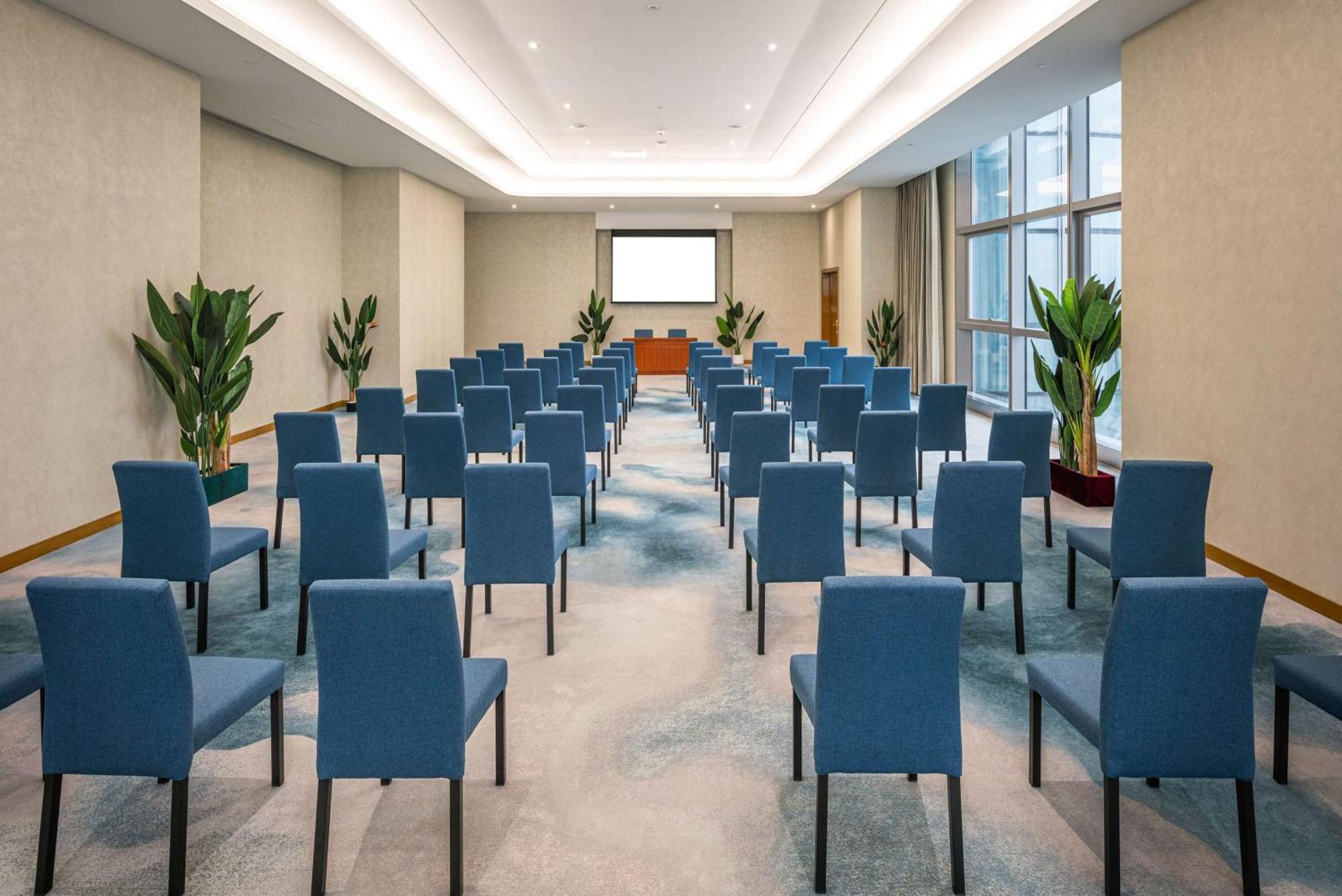Hilton Brazzaville Les Tours Jumelles Hotel & Residences Εξωτερικό φωτογραφία