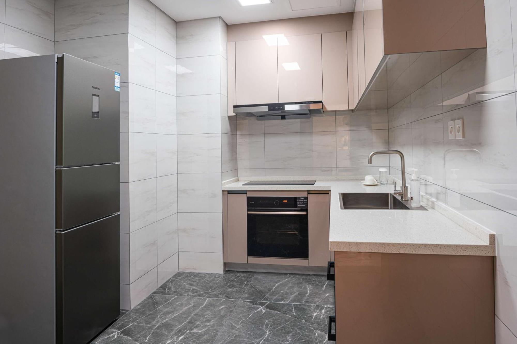 Hilton Brazzaville Les Tours Jumelles Hotel & Residences Εξωτερικό φωτογραφία