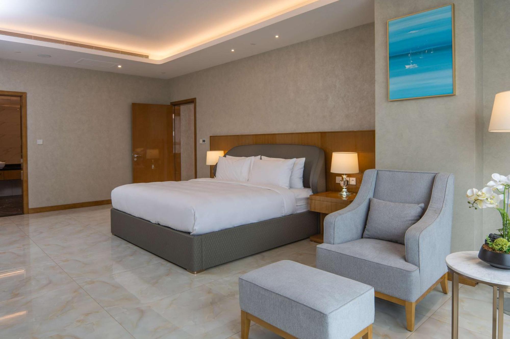 Hilton Brazzaville Les Tours Jumelles Hotel & Residences Εξωτερικό φωτογραφία