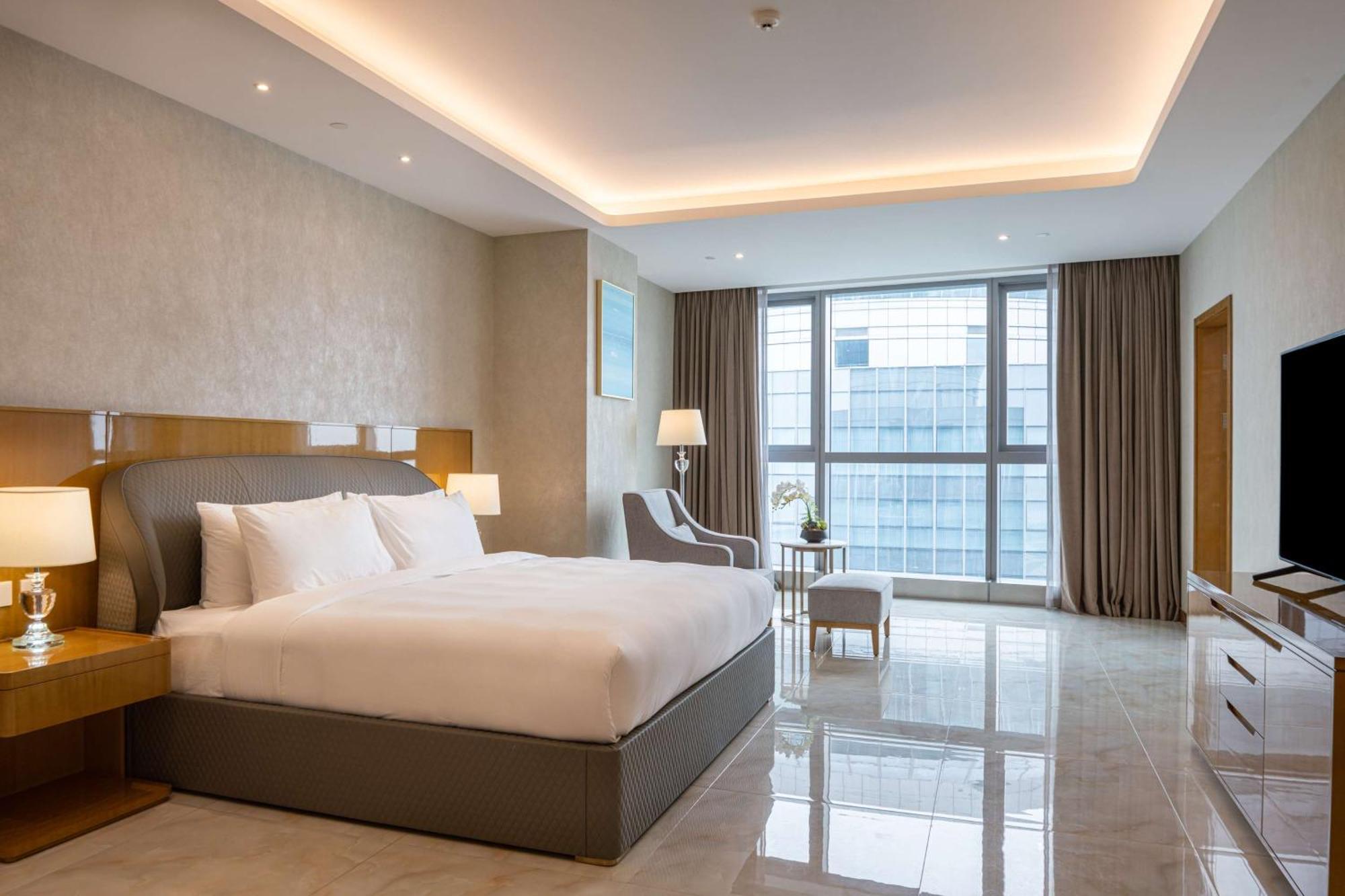 Hilton Brazzaville Les Tours Jumelles Hotel & Residences Εξωτερικό φωτογραφία